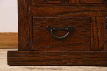 中古　民芸家具　楡材　総無垢　重厚な佇まいが趣ある六尺水屋箪笥サイドボード