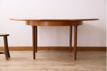 ヴィンテージ家具　北欧ビンテージ　MEREDEW社製!丸型エクステンションテーブル
