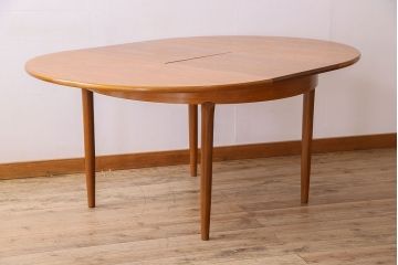 ヴィンテージ家具　北欧ビンテージ　MEREDEW社製!丸型エクステンションテーブル