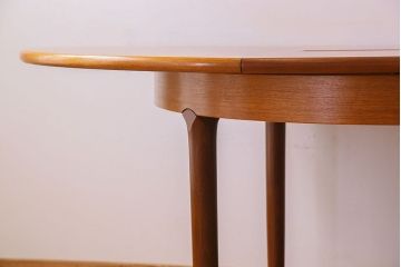 ヴィンテージ家具　北欧ビンテージ　MEREDEW社製!丸型エクステンションテーブル