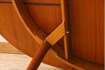 ヴィンテージ家具　北欧ビンテージ　MEREDEW社製!丸型エクステンションテーブル