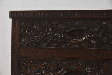 中古　民芸家具　軽井沢彫りが美しいチェスト(引き出し)