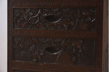中古　民芸家具　軽井沢彫りが美しいチェスト(引き出し)