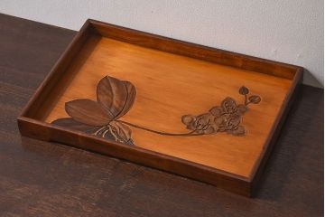 アンティーク雑貨　和製アンティーク　大正昭和期　美しい彫りが優美なトレー(お盆)