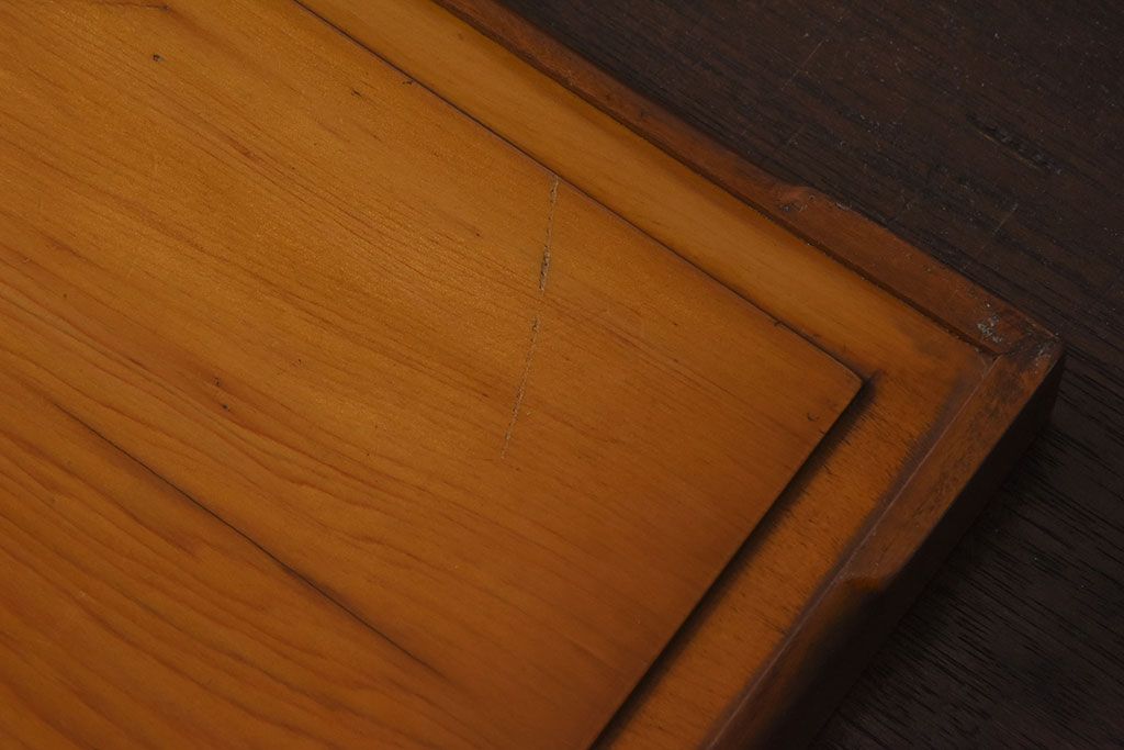 アンティーク雑貨　和製アンティーク　大正昭和期　美しい彫りが優美なトレー(お盆)