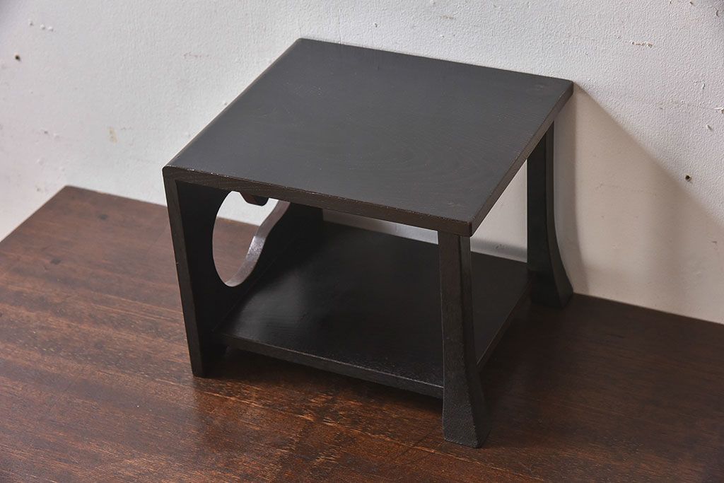 アンティーク雑貨　漆塗り　透かしが和モダンなアンティーク花台(飾り台)