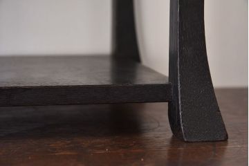 アンティーク雑貨　漆塗り　透かしが和モダンなアンティーク花台(飾り台)