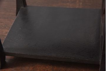 アンティーク雑貨　漆塗り　透かしが和モダンなアンティーク花台(飾り台)