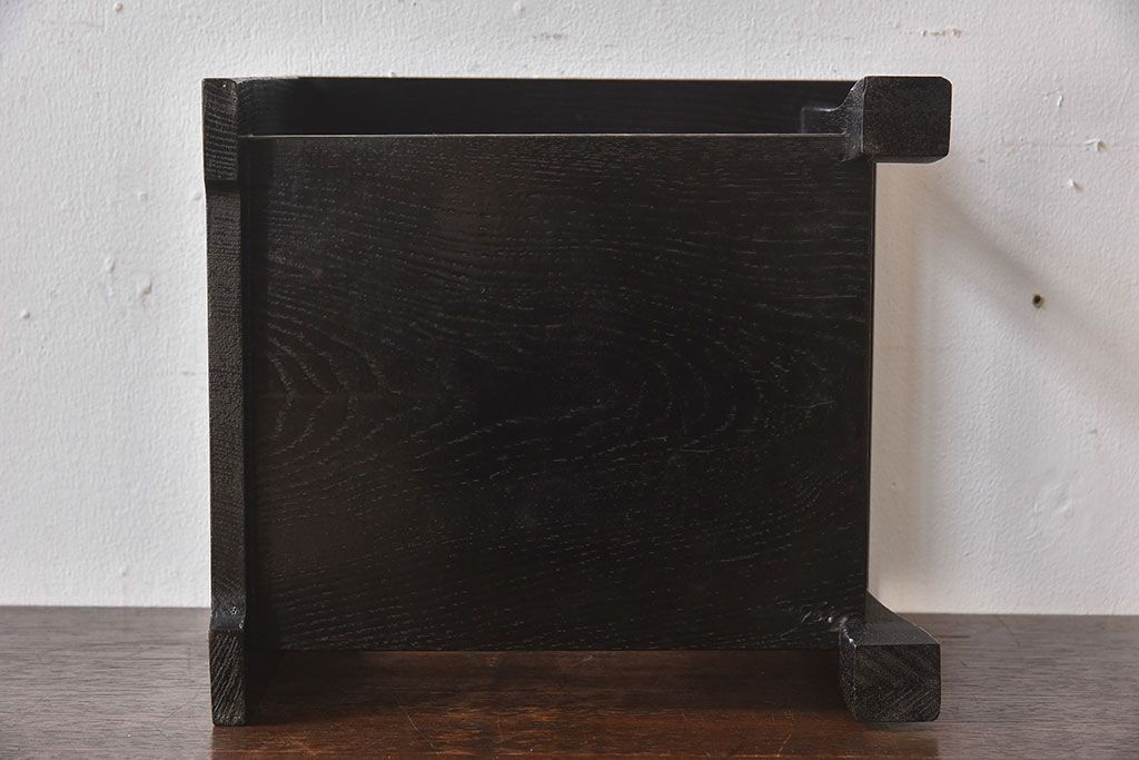 アンティーク雑貨　漆塗り　透かしが和モダンなアンティーク花台(飾り台)