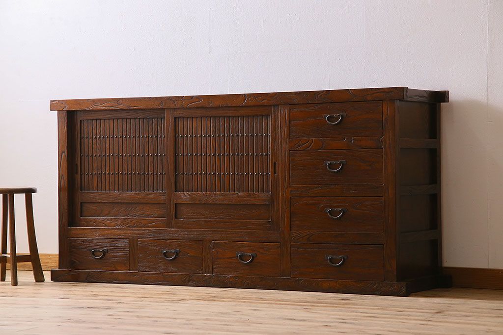 中古　民芸家具　楡材総無垢　重厚な佇まいが趣ある六尺水屋箪笥サイドボード(2)