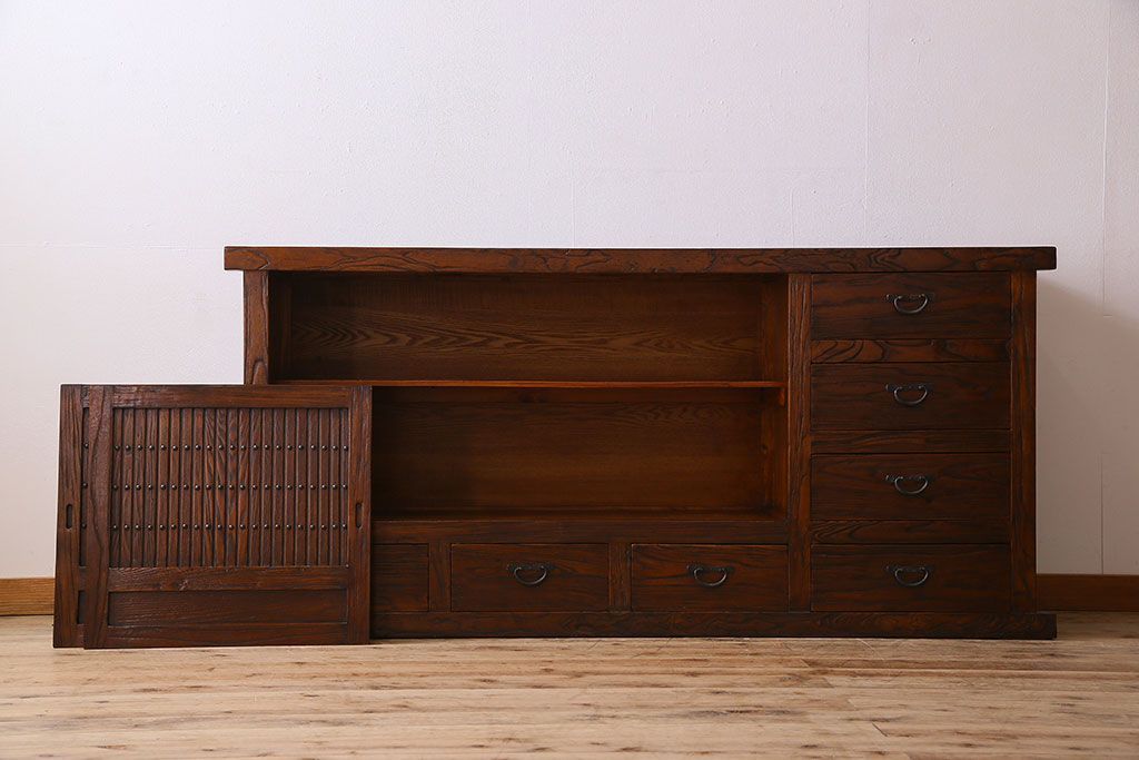 中古　民芸家具　楡材総無垢　重厚な佇まいが趣ある六尺水屋箪笥サイドボード(2)