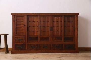 中古　民芸家具　楡材総無垢　重厚な佇まいが趣ある五尺水屋箪笥サイドボード