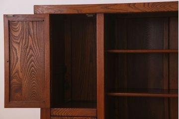 中古　民芸家具　楡材総無垢　重厚な佇まいが趣ある五尺水屋箪笥サイドボード