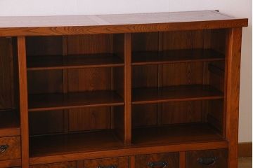 中古　民芸家具　楡材総無垢　重厚な佇まいが趣ある五尺水屋箪笥サイドボード