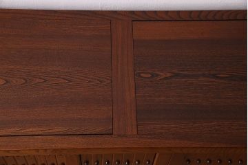 中古　民芸家具　楡材総無垢　重厚な佇まいが趣ある五尺水屋箪笥サイドボード