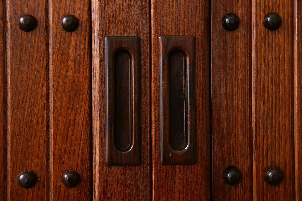 中古　民芸家具　楡材総無垢　重厚な佇まいが趣ある五尺水屋箪笥サイドボード