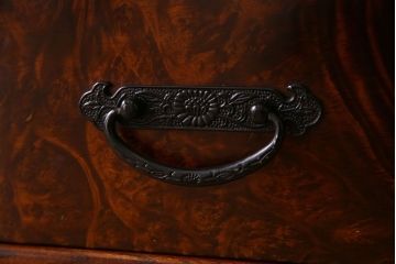 中古　民芸家具　楡材総無垢　重厚な佇まいが趣ある五尺水屋箪笥サイドボード