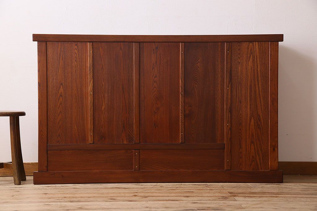 中古　民芸家具　楡材総無垢　重厚な佇まいが趣ある五尺水屋箪笥サイドボード