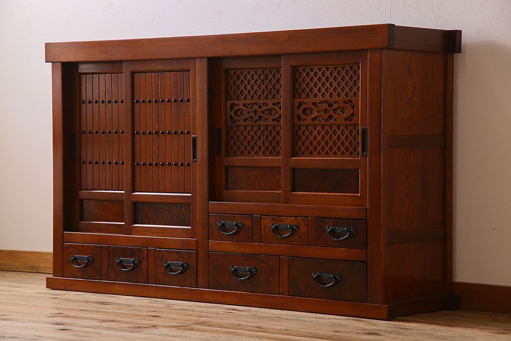 中古　民芸家具　楡材総無垢　重厚な佇まいが趣ある五尺水屋箪笥サイドボード(2)