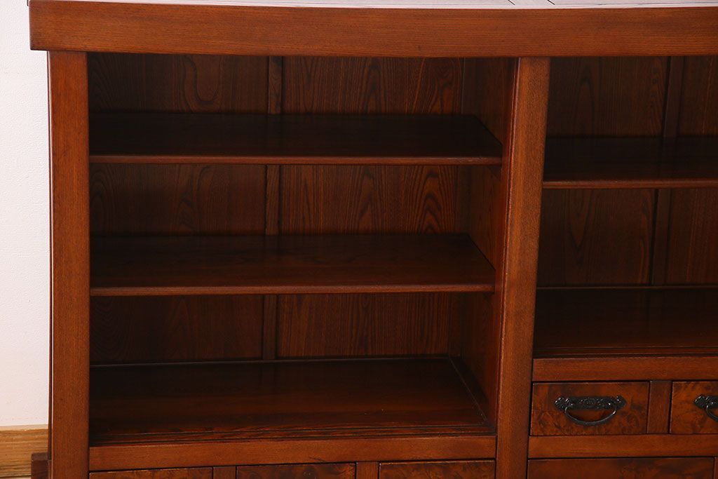 中古　民芸家具　楡材総無垢　重厚な佇まいが趣ある五尺水屋箪笥サイドボード(2)