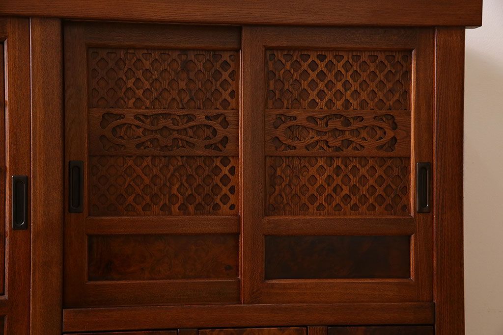 中古　民芸家具　楡材総無垢　重厚な佇まいが趣ある五尺水屋箪笥サイドボード(2)