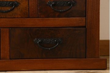 中古　民芸家具　楡材総無垢　重厚な佇まいが趣ある五尺水屋箪笥サイドボード(2)