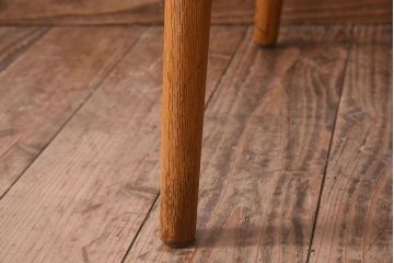 ヴィンテージ家具　ヨーロッパビンテージ　オーク材　かわいいチェア(2)