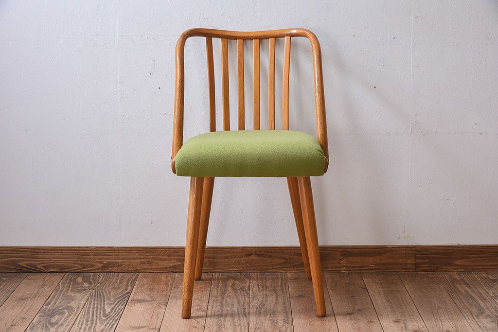 ヴィンテージ家具　ヨーロッパビンテージ　オーク材　かわいいチェア(3)