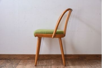 ヴィンテージ家具　ヨーロッパビンテージ　オーク材　かわいいチェア(3)