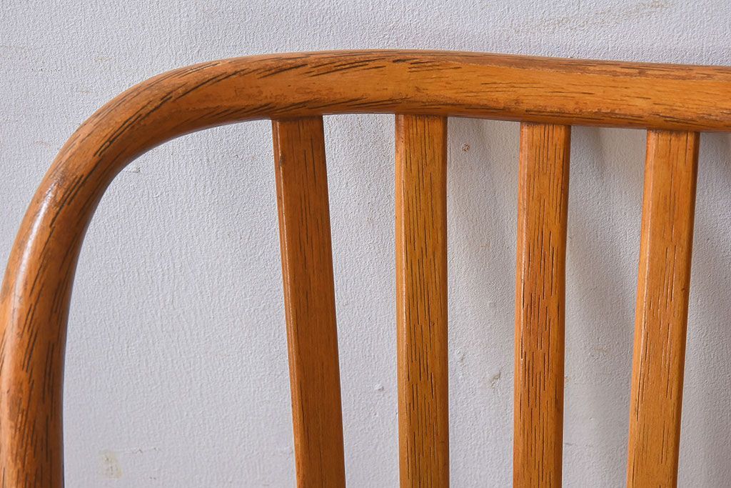 ヴィンテージ家具　ヨーロッパビンテージ　オーク材　かわいいチェア(3)