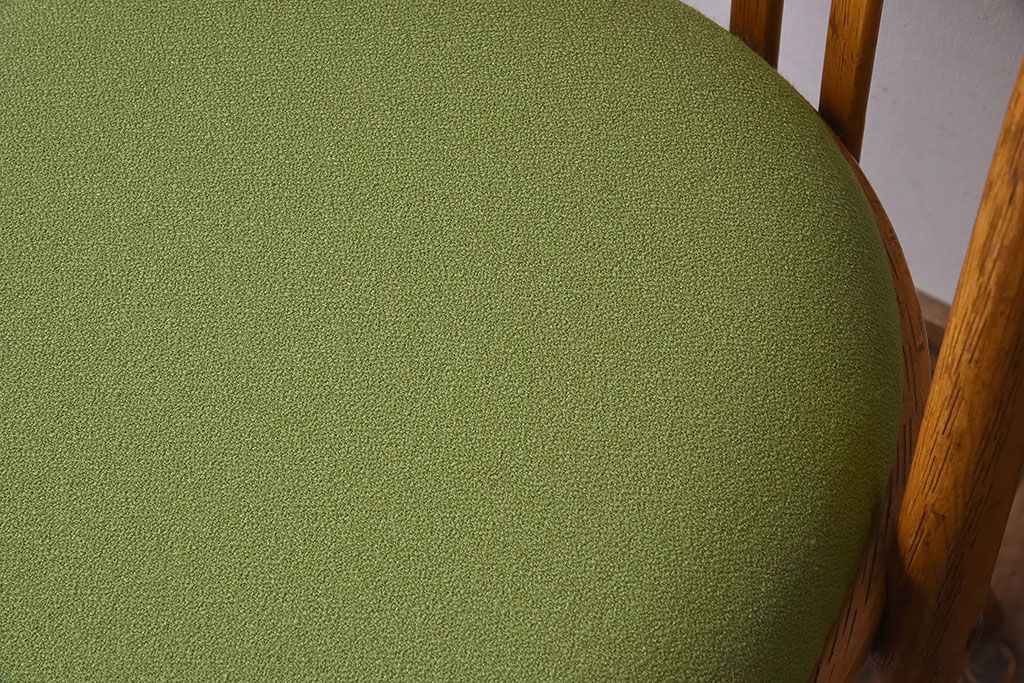 ヴィンテージ家具　ヨーロッパビンテージ　オーク材　かわいいチェア(3)