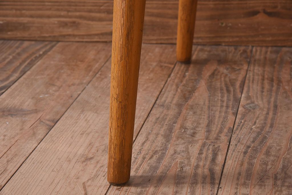 ヴィンテージ家具　ヨーロッパビンテージ　オーク材　かわいいチェア(3)