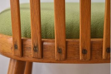 ヴィンテージ家具　ヨーロッパビンテージ　オーク材　かわいいチェア(3)