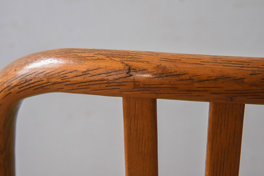 ヴィンテージ家具　ヨーロッパビンテージ　オーク材　かわいいチェア(3)