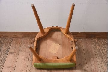 ヴィンテージ家具　ヨーロッパビンテージ　オーク材　かわいいチェア(3)