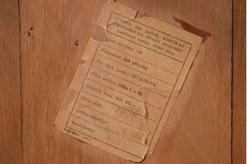 ヴィンテージ家具　ヨーロッパビンテージ　オーク材　かわいいチェア(3)