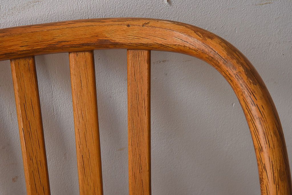 ヴィンテージ家具　ヨーロッパビンテージ　オーク材　かわいいチェア