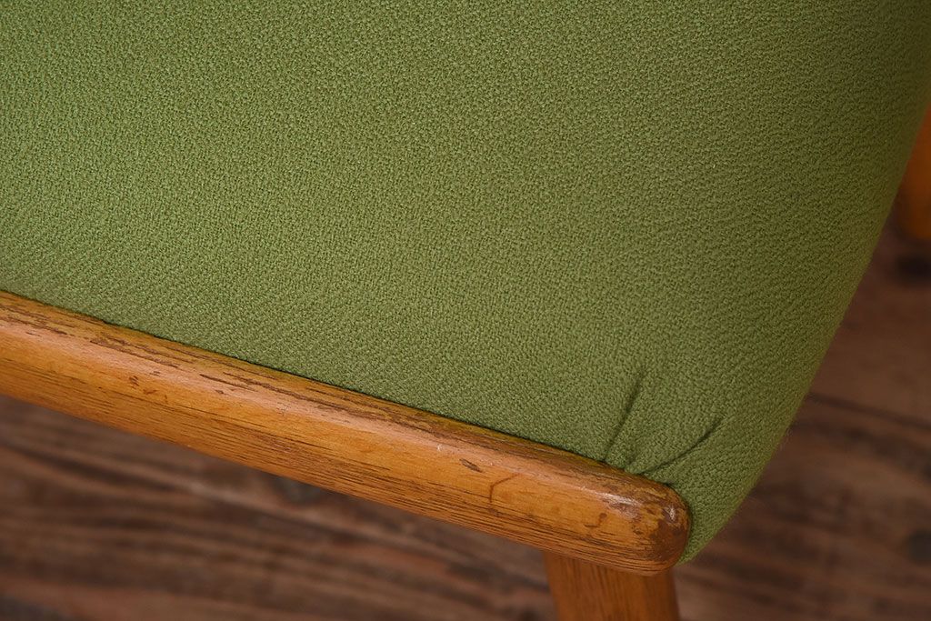 ヴィンテージ家具　ヨーロッパビンテージ　オーク材　かわいいチェア