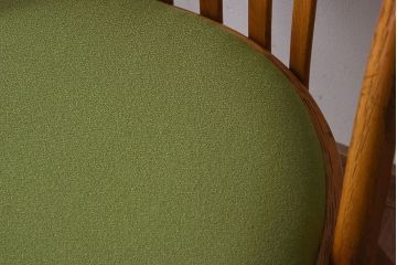 ヴィンテージ家具　ヨーロッパビンテージ　オーク材　かわいいチェア