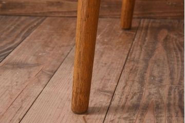 ヴィンテージ家具　ヨーロッパビンテージ　オーク材　かわいいチェア