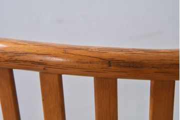 ヴィンテージ家具　ヨーロッパビンテージ　オーク材　かわいいチェア