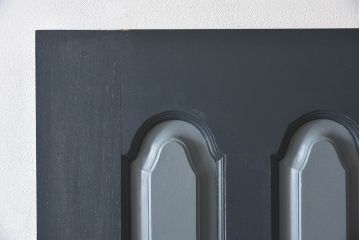 ビンテージ 花梨無垢材　珍しいデザインでシックなペイントドア(扉、カリン)