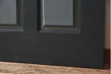 ビンテージ 花梨無垢材　珍しいデザインでシックなペイントドア(扉、カリン)