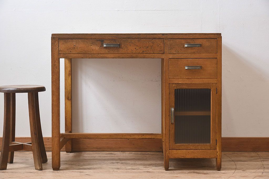 レトロ家具　和製アンティーク　モールガラス入り扉付き!古い木製のレトロな片袖机(学習机・デスク)