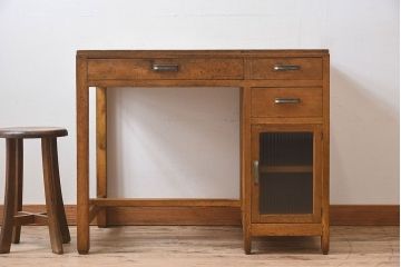 レトロ家具　和製アンティーク　モールガラス入り扉付き!古い木製のレトロな片袖机(学習机・デスク)