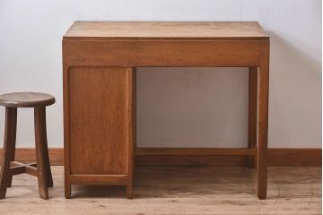 レトロ家具　和製アンティーク　モールガラス入り扉付き!古い木製のレトロな片袖机(学習机・デスク)