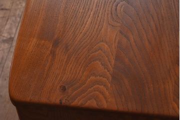 ヴィンテージ家具　イギリスビンテージ　楡材　ERCOL(アーコール)のキャスター付きサイドボード