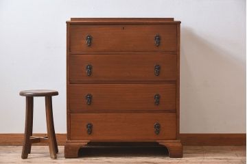 アンティーク家具　イギリスアンティーク　チーク材　小ぶりなチェスト