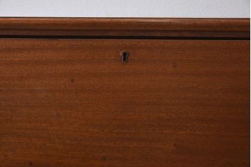 アンティーク家具　イギリスアンティーク　チーク材　小ぶりなチェスト