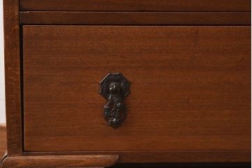 アンティーク家具　イギリスアンティーク　チーク材　小ぶりなチェスト